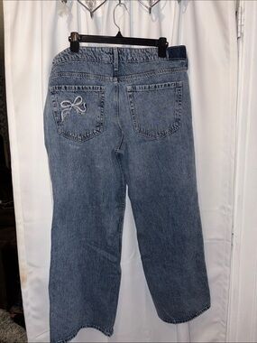 Hollister Blue Low-Rise Baggy Leg Jeans with Back Pocket Bow